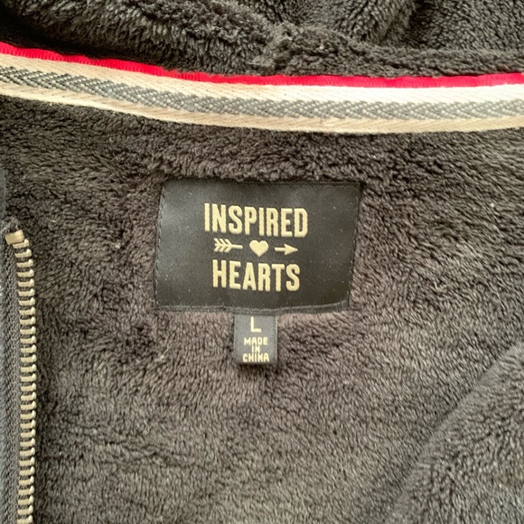 Cozy black Inspired Hearts jacket - Picture 3 of 3